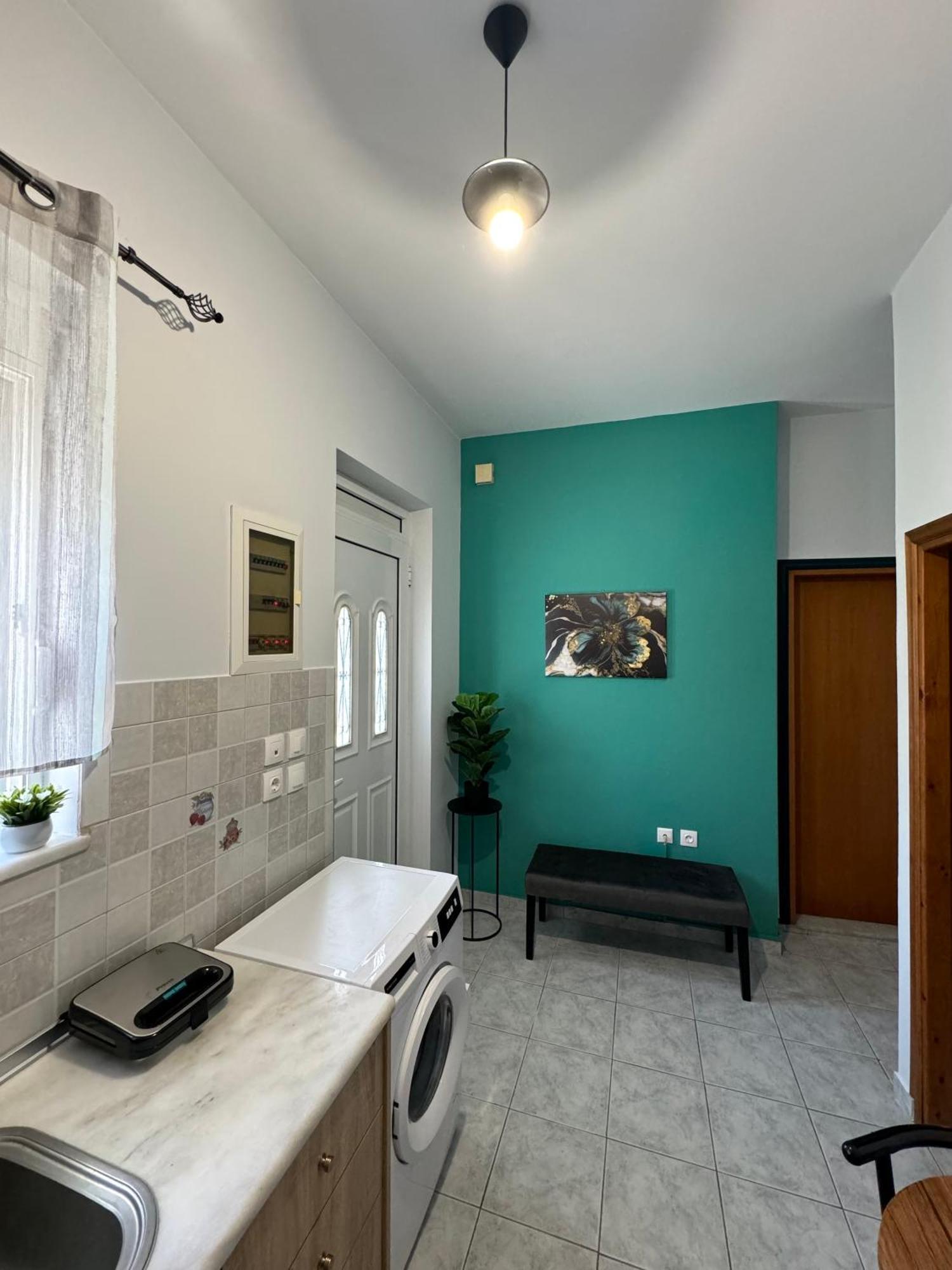 8 Street Studio. Apartment Kremastí